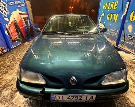 Зеленый Рено Меган, объемом двигателя 1.6 л и пробегом 300 тыс. км за 1200 $, фото 1 на Automoto.ua