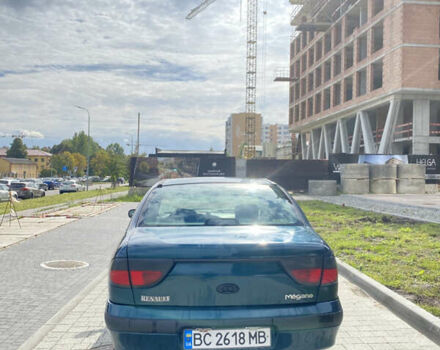 Зеленый Рено Меган, объемом двигателя 1.4 л и пробегом 290 тыс. км за 2000 $, фото 6 на Automoto.ua