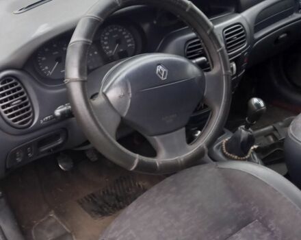 Зеленый Рено Меган, объемом двигателя 1.4 л и пробегом 1 тыс. км за 650 $, фото 6 на Automoto.ua