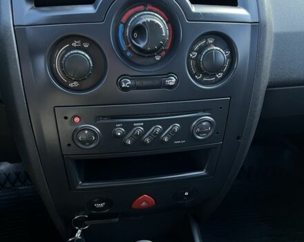 Зелений Рено Меган, об'ємом двигуна 1.4 л та пробігом 258 тис. км за 3800 $, фото 21 на Automoto.ua