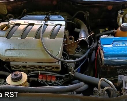 Зеленый Рено Меган, объемом двигателя 1.4 л и пробегом 344 тыс. км за 2700 $, фото 5 на Automoto.ua