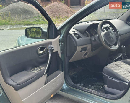 Зелений Рено Меган, об'ємом двигуна 1.4 л та пробігом 260 тис. км за 3500 $, фото 1 на Automoto.ua