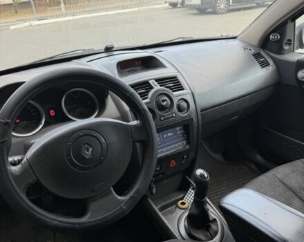 Зеленый Рено Меган, объемом двигателя 1.4 л и пробегом 250 тыс. км за 2650 $, фото 4 на Automoto.ua