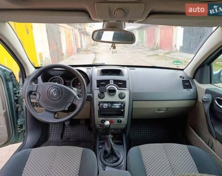 Зелений Рено Меган, об'ємом двигуна 1.39 л та пробігом 240 тис. км за 3700 $, фото 12 на Automoto.ua