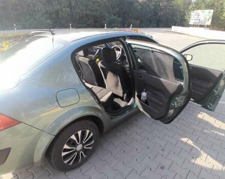 Зеленый Рено Меган, объемом двигателя 1.6 л и пробегом 281 тыс. км за 5200 $, фото 1 на Automoto.ua