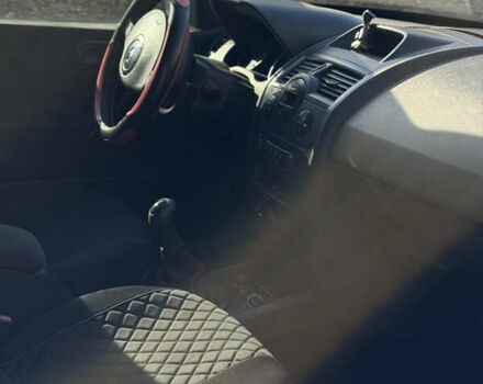 Зелений Рено Меган, об'ємом двигуна 1.6 л та пробігом 307 тис. км за 4000 $, фото 6 на Automoto.ua