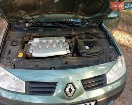 Зелений Рено Меган, об'ємом двигуна 1.6 л та пробігом 239 тис. км за 3850 $, фото 2 на Automoto.ua