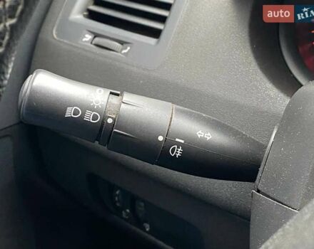 Зелений Рено Меган, об'ємом двигуна 1.39 л та пробігом 240 тис. км за 4790 $, фото 23 на Automoto.ua