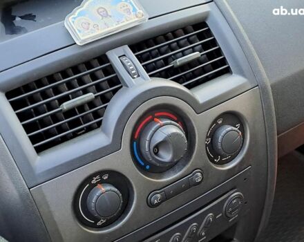 Зеленый Рено Меган, объемом двигателя 1.6 л и пробегом 230 тыс. км за 5740 $, фото 17 на Automoto.ua