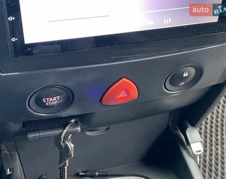 Зелений Рено Меган, об'ємом двигуна 1.39 л та пробігом 240 тис. км за 4790 $, фото 18 на Automoto.ua