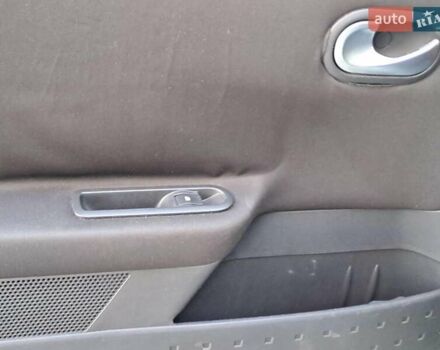 Зеленый Рено Меган, объемом двигателя 1.6 л и пробегом 230 тыс. км за 5740 $, фото 18 на Automoto.ua