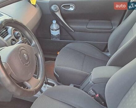 Зеленый Рено Меган, объемом двигателя 1.6 л и пробегом 230 тыс. км за 5740 $, фото 10 на Automoto.ua