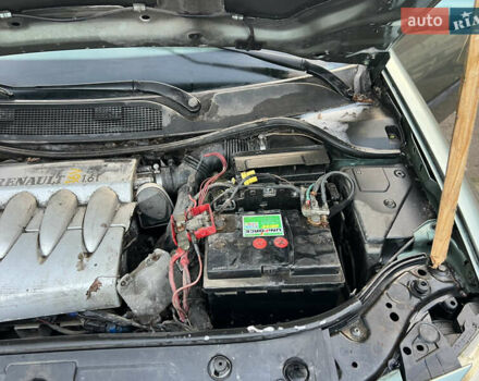 Зелений Рено Меган, об'ємом двигуна 1.6 л та пробігом 220 тис. км за 1350 $, фото 8 на Automoto.ua