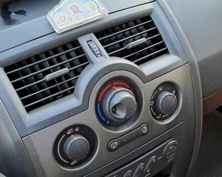 Зеленый Рено Меган, объемом двигателя 1.6 л и пробегом 230 тыс. км за 5740 $, фото 17 на Automoto.ua