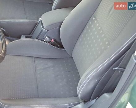 Зеленый Рено Меган, объемом двигателя 1.6 л и пробегом 230 тыс. км за 5740 $, фото 7 на Automoto.ua