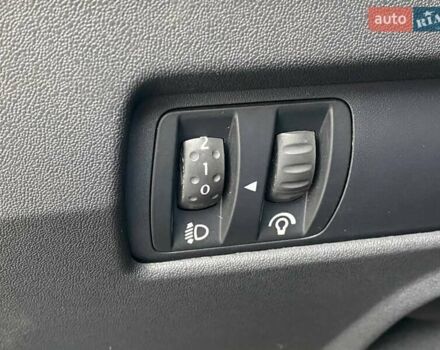 Зелений Рено Меган, об'ємом двигуна 1.39 л та пробігом 240 тис. км за 4790 $, фото 21 на Automoto.ua