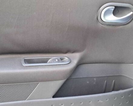 Зеленый Рено Меган, объемом двигателя 1.6 л и пробегом 230 тыс. км за 5740 $, фото 18 на Automoto.ua