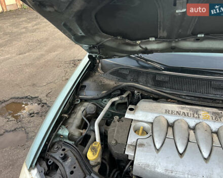 Зелений Рено Меган, об'ємом двигуна 1.6 л та пробігом 220 тис. км за 1350 $, фото 9 на Automoto.ua