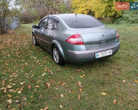 Зеленый Рено Меган, объемом двигателя 1.6 л и пробегом 301 тыс. км за 3600 $, фото 7 на Automoto.ua