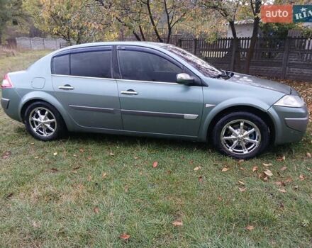 Зеленый Рено Меган, объемом двигателя 1.6 л и пробегом 301 тыс. км за 3600 $, фото 3 на Automoto.ua