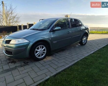 Зеленый Рено Меган, объемом двигателя 1.39 л и пробегом 180 тыс. км за 4499 $, фото 3 на Automoto.ua