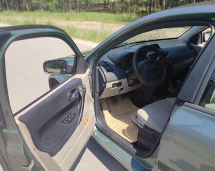 Зеленый Рено Меган, объемом двигателя 1.6 л и пробегом 205 тыс. км за 4100 $, фото 3 на Automoto.ua