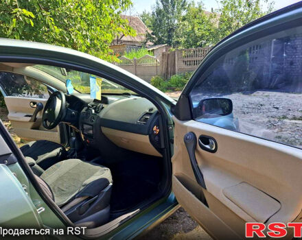 Зеленый Рено Меган, объемом двигателя 1.6 л и пробегом 235 тыс. км за 3500 $, фото 5 на Automoto.ua