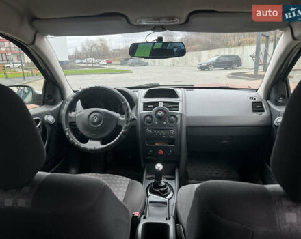 Зелений Рено Меган, об'ємом двигуна 1.4 л та пробігом 248 тис. км за 4000 $, фото 21 на Automoto.ua