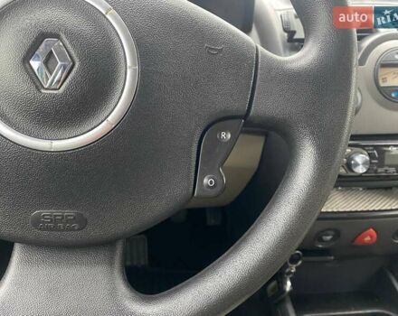 Рено Меган 2007 в Киеве на Automoto.ua Зеленый Рено Меган, объемом двигателя 1.6 л и пробегом 346 тыс. км за 3990 $, фото 20 на Automoto.ua