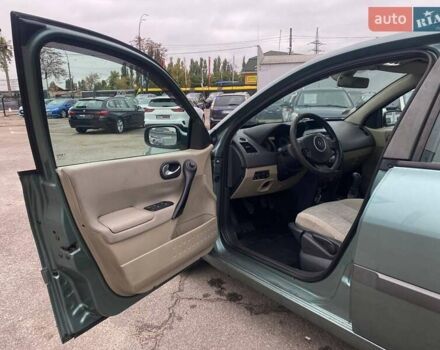 Рено Меган 2007 в Киеве на Automoto.ua Зеленый Рено Меган, объемом двигателя 1.6 л и пробегом 346 тыс. км за 3990 $, фото 14 на Automoto.ua