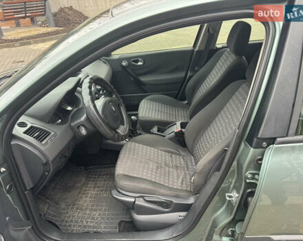 Зелений Рено Меган, об'ємом двигуна 1.4 л та пробігом 248 тис. км за 4000 $, фото 18 на Automoto.ua