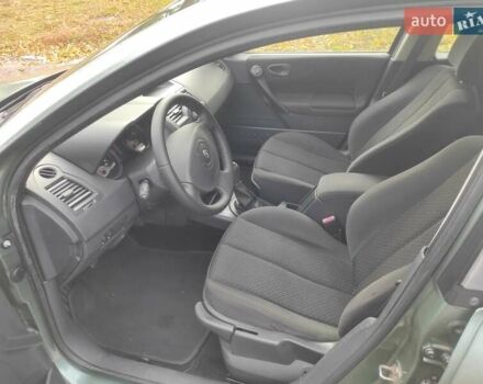 Зелений Рено Меган, об'ємом двигуна 1.6 л та пробігом 158 тис. км за 4990 $, фото 11 на Automoto.ua