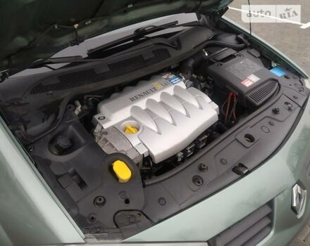 Зелений Рено Меган, об'ємом двигуна 1.6 л та пробігом 157 тис. км за 5000 $, фото 65 на Automoto.ua