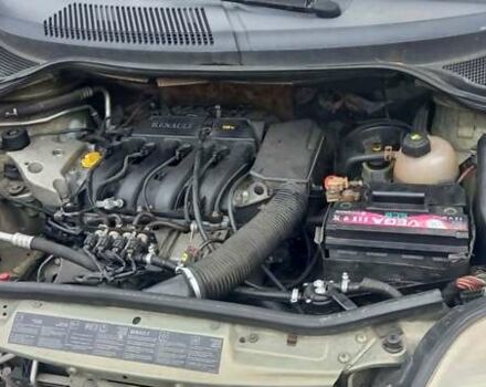 Зеленый Рено Меган, объемом двигателя 2 л и пробегом 333 тыс. км за 4500 $, фото 8 на Automoto.ua