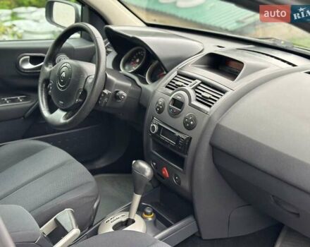 Зеленый Рено Меган, объемом двигателя 2 л и пробегом 200 тыс. км за 4450 $, фото 22 на Automoto.ua