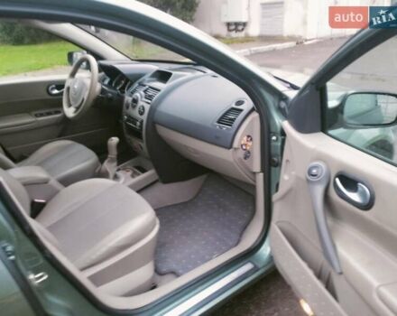 Зелений Рено Меган, об'ємом двигуна 1.6 л та пробігом 203 тис. км за 4000 $, фото 11 на Automoto.ua