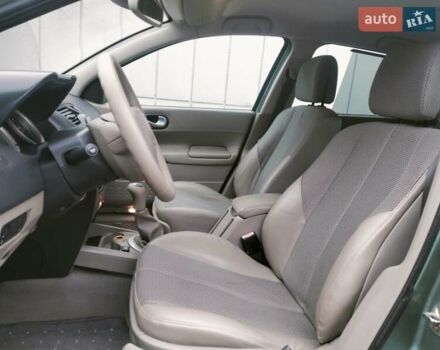 Зелений Рено Меган, об'ємом двигуна 1.6 л та пробігом 203 тис. км за 4000 $, фото 17 на Automoto.ua