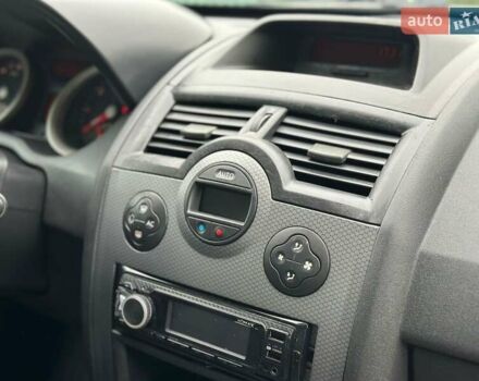 Зелений Рено Меган, об'ємом двигуна 2 л та пробігом 200 тис. км за 4600 $, фото 31 на Automoto.ua