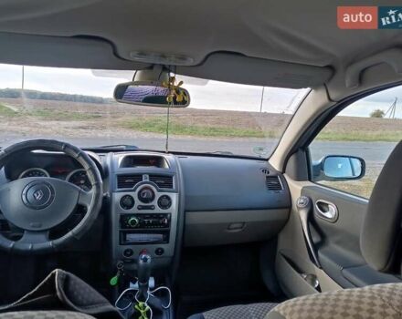 Зелений Рено Меган, об'ємом двигуна 1.6 л та пробігом 252 тис. км за 4000 $, фото 4 на Automoto.ua