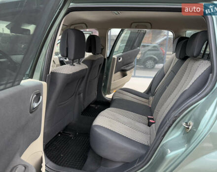 Зеленый Рено Меган, объемом двигателя 1.6 л и пробегом 294 тыс. км за 3850 $, фото 41 на Automoto.ua