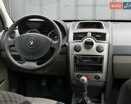 Зеленый Рено Меган, объемом двигателя 1.6 л и пробегом 201 тыс. км за 4850 $, фото 19 на Automoto.ua