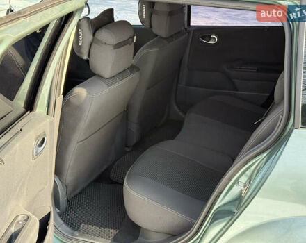 Зеленый Рено Меган, объемом двигателя 1.6 л и пробегом 220 тыс. км за 5500 $, фото 13 на Automoto.ua