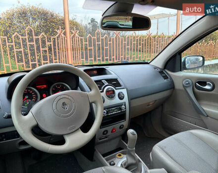 Зелений Рено Меган, об'ємом двигуна 1.6 л та пробігом 170 тис. км за 4999 $, фото 6 на Automoto.ua