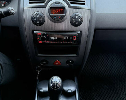 Зеленый Рено Меган, объемом двигателя 1.6 л и пробегом 220 тыс. км за 5500 $, фото 15 на Automoto.ua