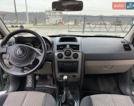 Зеленый Рено Меган, объемом двигателя 1.6 л и пробегом 294 тыс. км за 3850 $, фото 36 на Automoto.ua