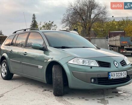 Зеленый Рено Меган, объемом двигателя 1.6 л и пробегом 240 тыс. км за 6100 $, фото 5 на Automoto.ua