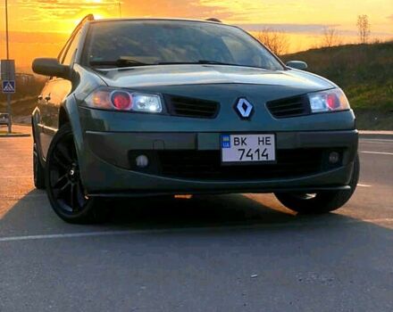 Зеленый Рено Меган, объемом двигателя 1.6 л и пробегом 200 тыс. км за 5350 $, фото 4 на Automoto.ua