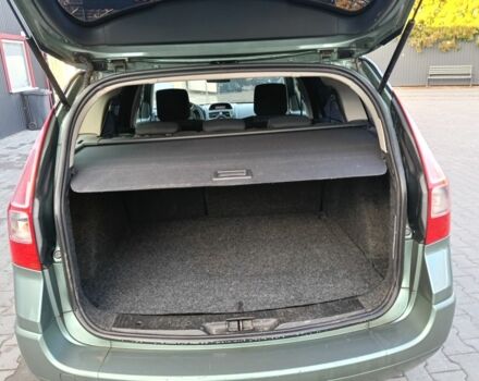 Рено Меган 2007 в Владимир-Волынский на Automoto.ua Зеленый Рено Меган, объемом двигателя 1.6 л и пробегом 232 тыс. км за 4500 $, фото 7 на Automoto.ua