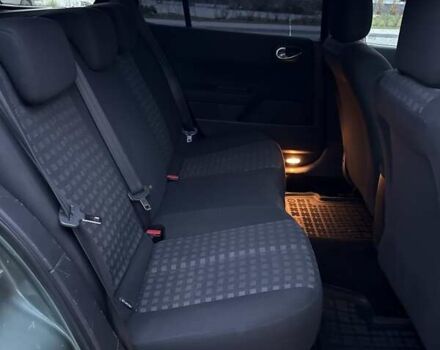 Зелений Рено Меган, об'ємом двигуна 1.6 л та пробігом 231 тис. км за 4700 $, фото 27 на Automoto.ua