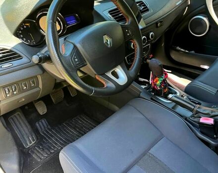 Рено Меган 2009 у Харкові на Automoto.ua Зелений Рено Меган, об'ємом двигуна 1.6 л та пробігом 185 тис. км за 7300 $, фото 4 на Automoto.ua